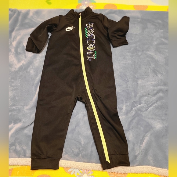 Nike Toddler Digital Escape Romper - Picture 4 of 5